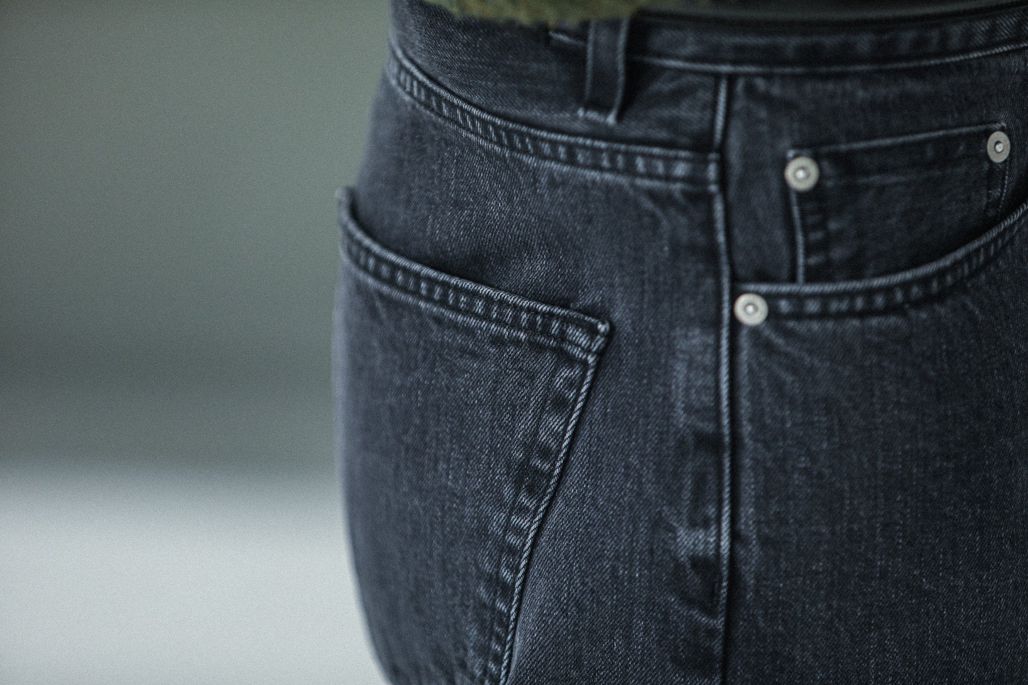 Jean Selvedge Noir Stonewash -  Comfort Fit
