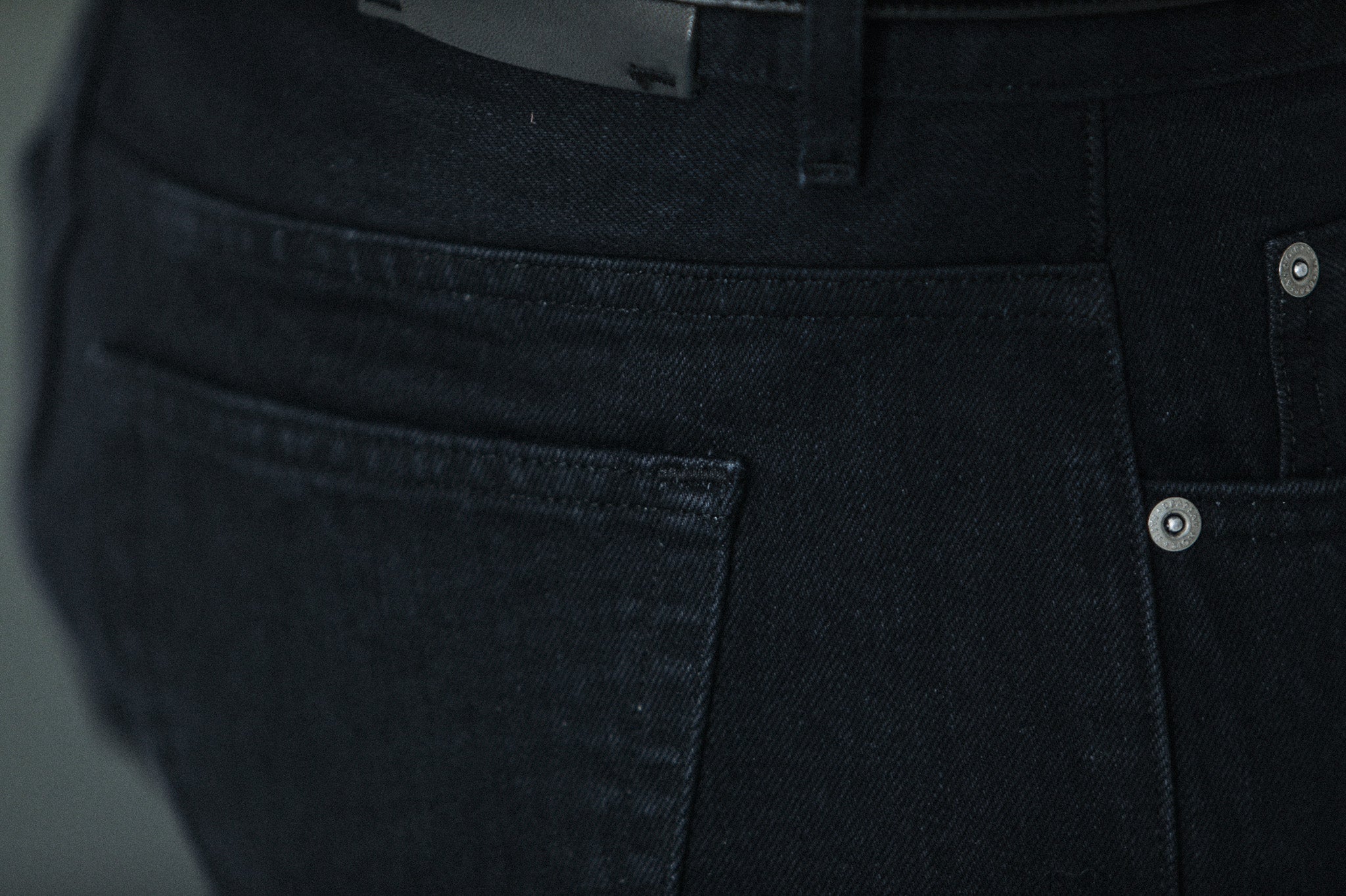 Jean Selvedge Black - Tapered Fit